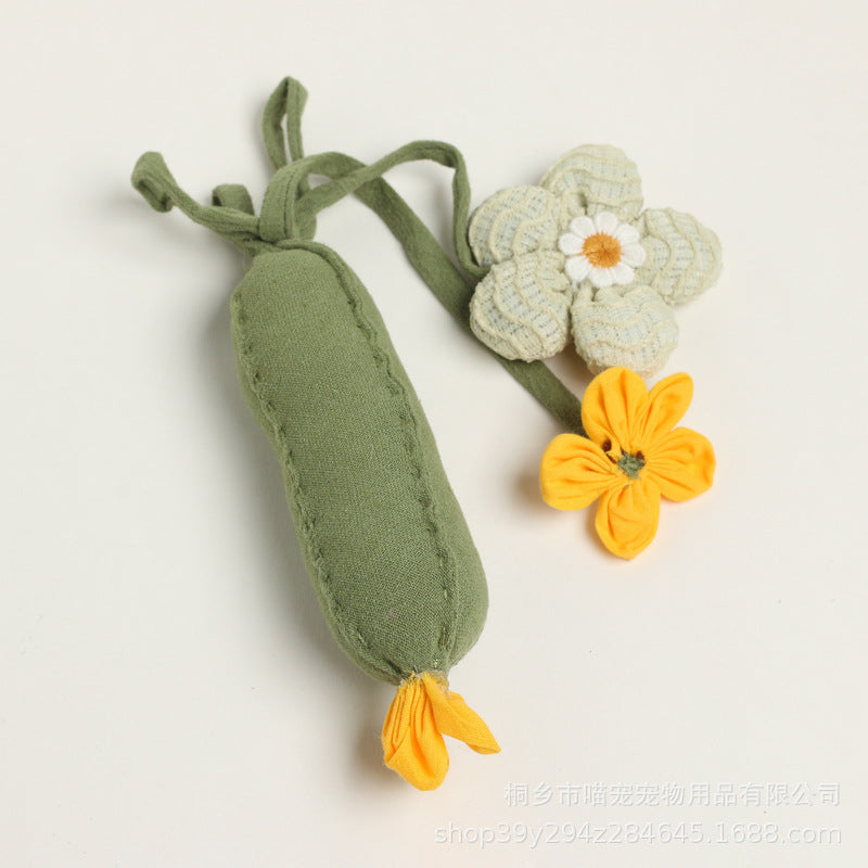 CUCUMBER FLOWER WHISTLING Cat & Dog Chew Toy